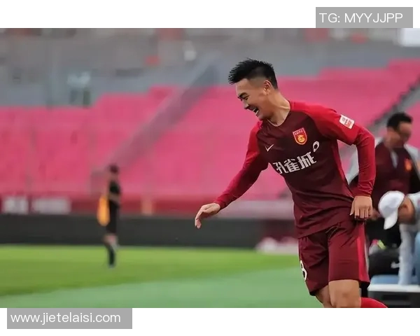 山东菏泽籍足球明星的成长之路与辉煌成就探秘