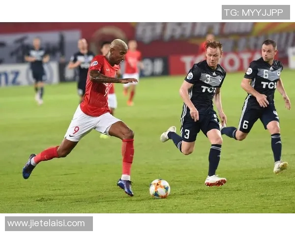 足球明星比赛中颜色选择的心理影响与战术意义探讨