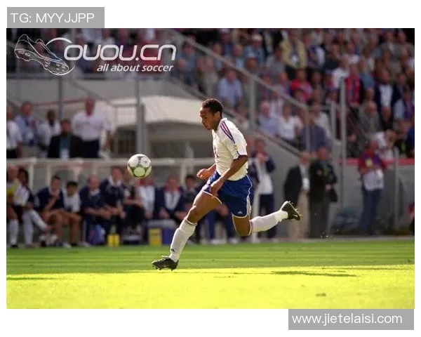 足球明星因意外失去睾丸的传奇故事与职业生涯的影响分析 足球明星因意外失去睾丸的传奇故事与职业生涯的影响分析